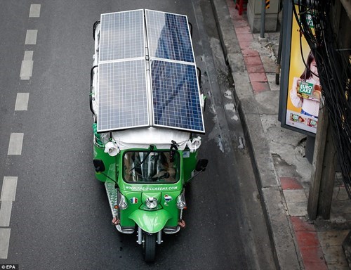 Thái Lan chuyển đổi xe tuk tuk thành xe thân thiện với môi trường (18/10/2017)